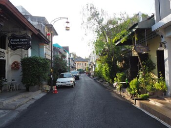 Chino Town Gallery Alley,Kathu>>Ban Lo Long,3 star