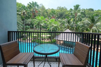 hula hula resort ao nang