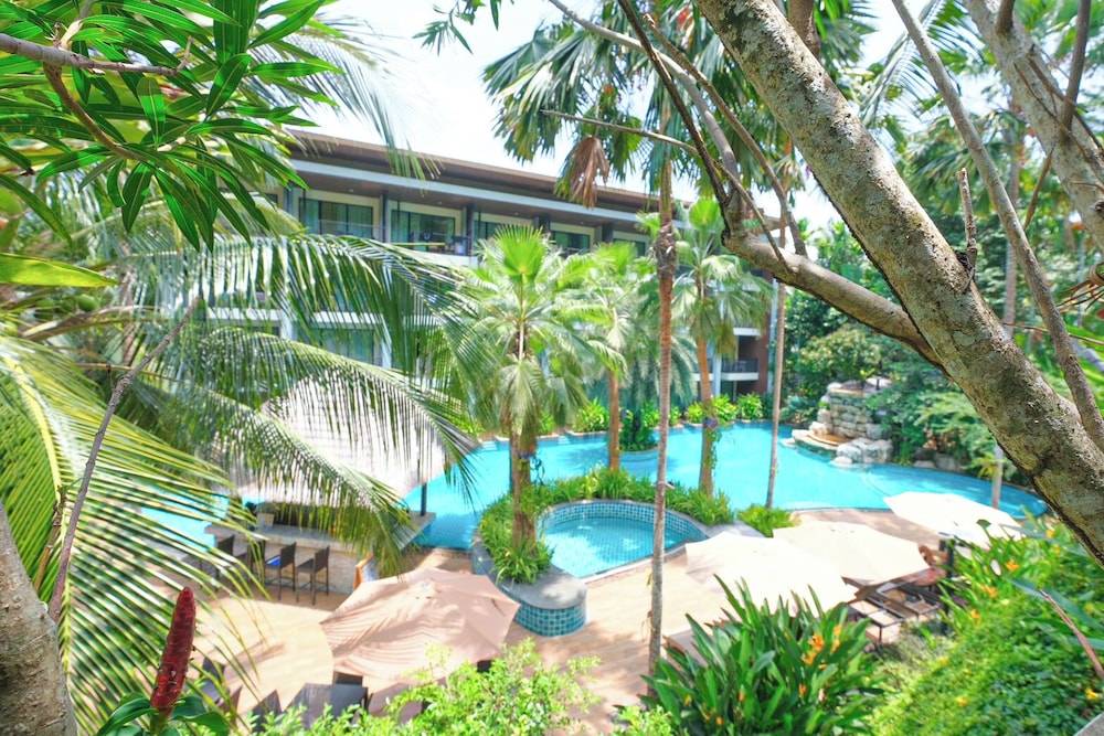 hula hula resort ao nang