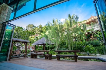 hula hula resort ao nang