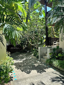 hula hula resort ao nang