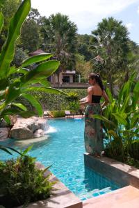 hula hula resort ao nang