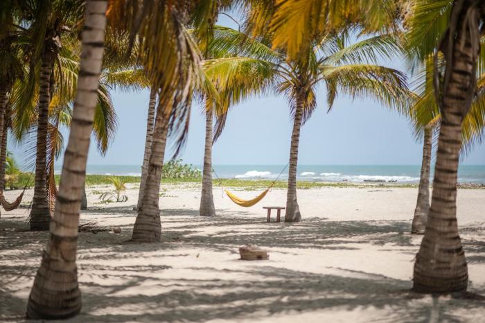 playa bonita hotel ecocabanas tayrona