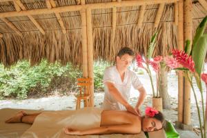 playa bonita hotel ecocabanas tayrona