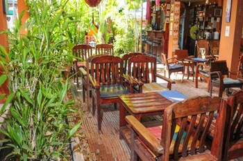 all in 1 guesthouse chiang mai