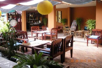 all in 1 guesthouse chiang mai