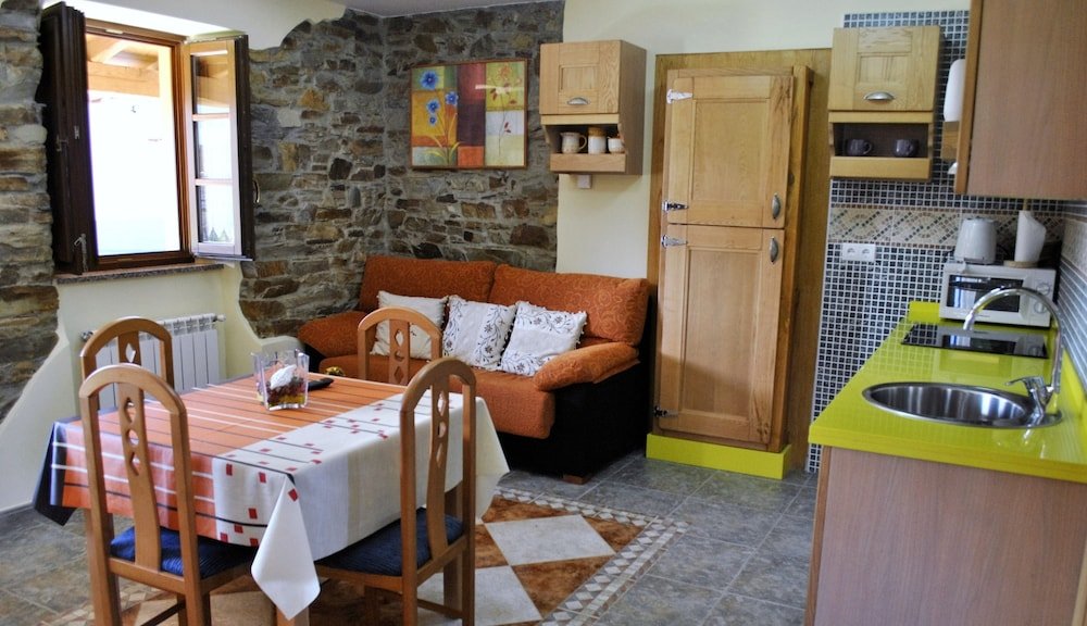 Apartamentos Navalin,Tapia De Casariego>>Asturias,4 star