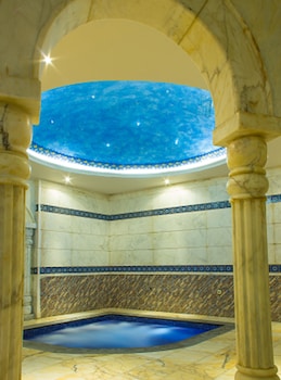 thousand nights hotel amman