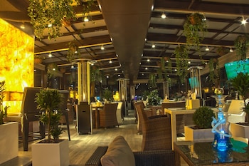 thousand nights hotel amman