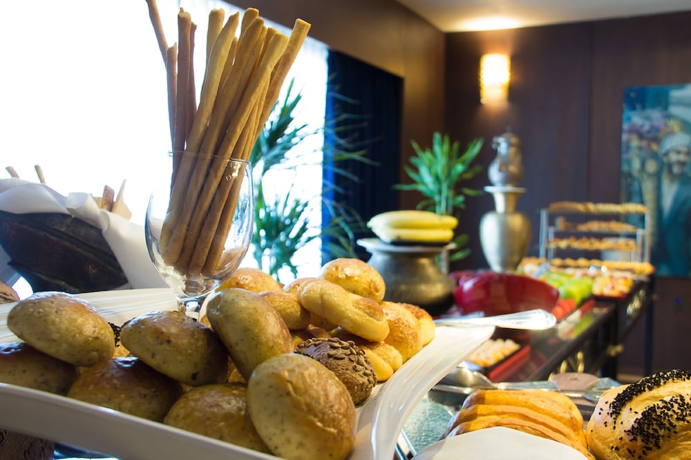 thousand nights hotel amman