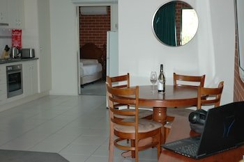 The Roseville Apartments,North Tamworth>>New South Wales,4 star