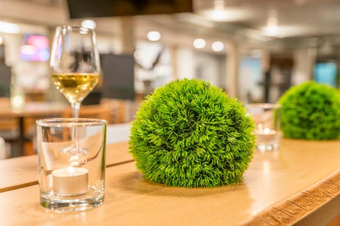 hostel art and style