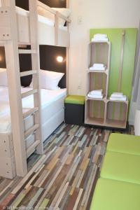 hostel art and style