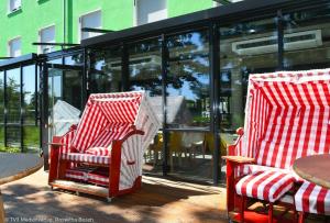 hostel art and style