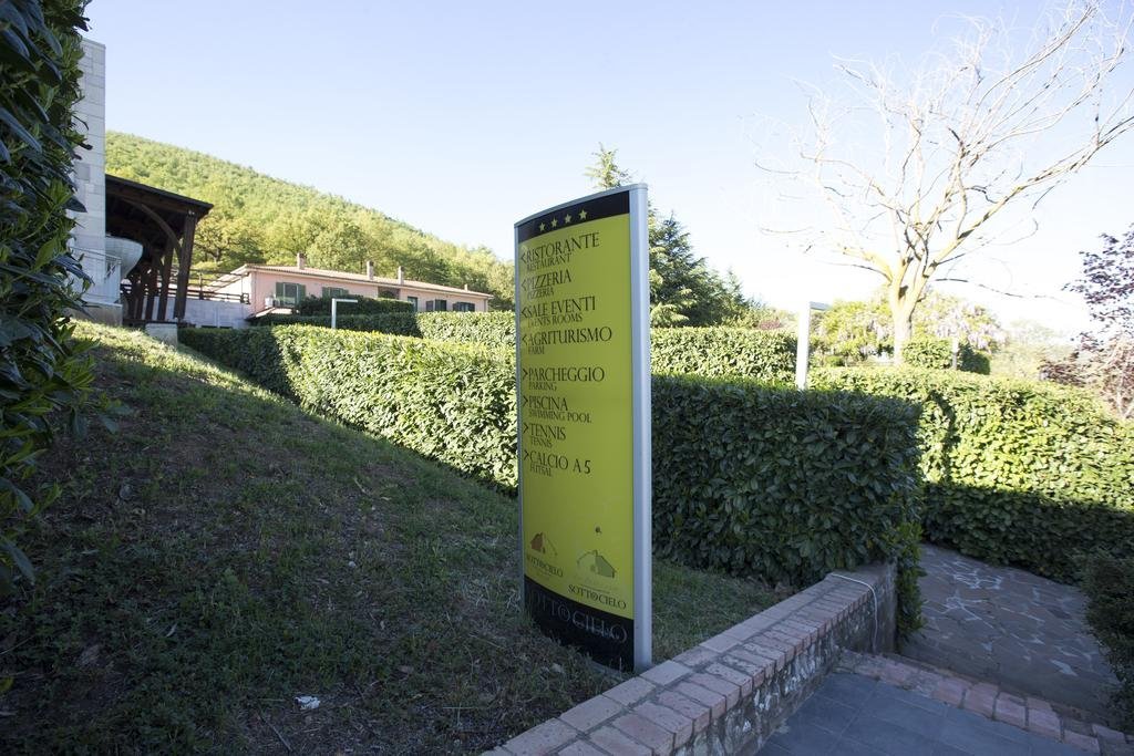 sotto il cielo hotel