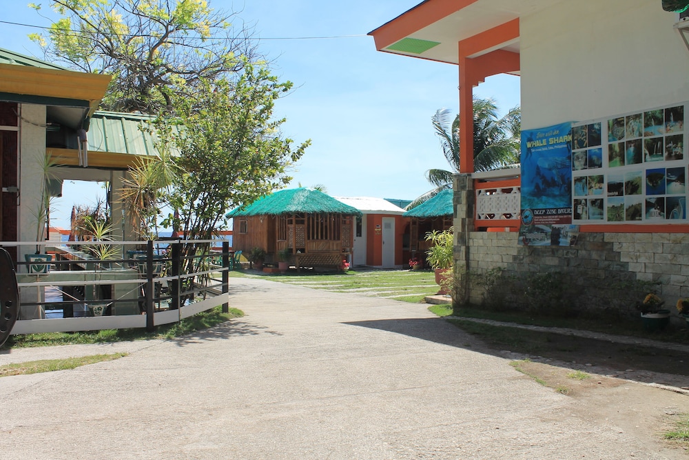 maxvir inn beach resort