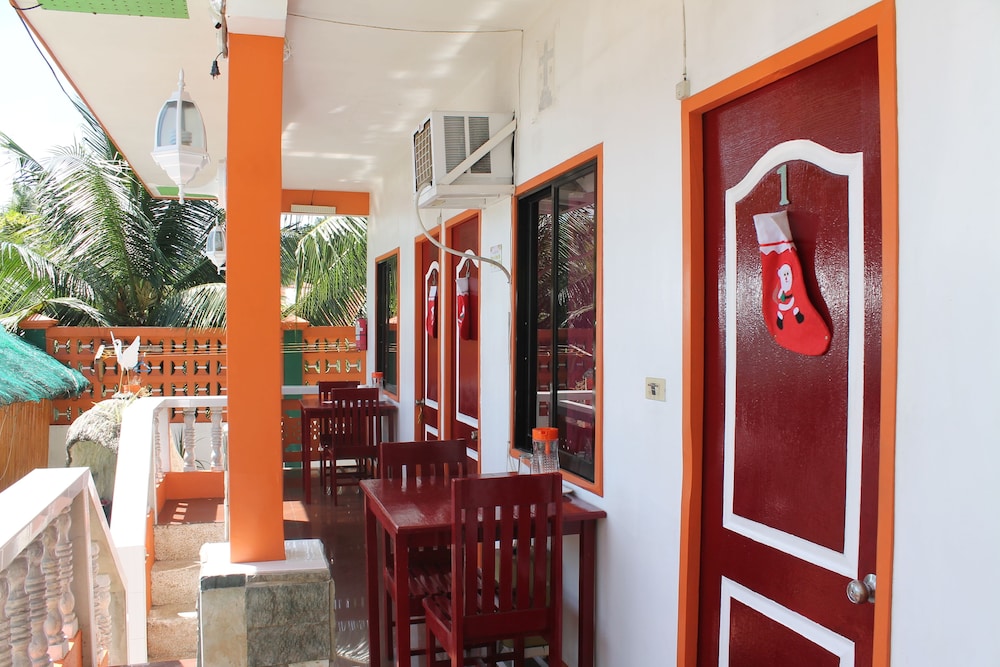 maxvir inn beach resort