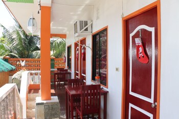 maxvir inn beach resort