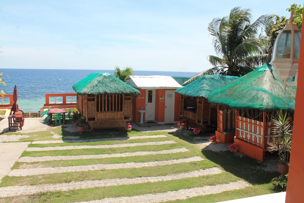 maxvir inn beach resort