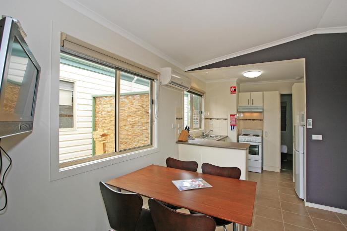 warrnambool holiday village
