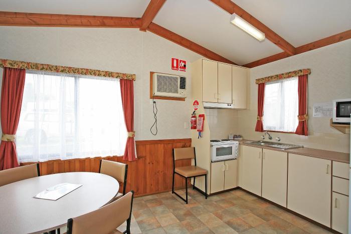 warrnambool holiday village