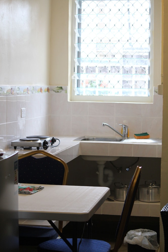 pacific paradise motel