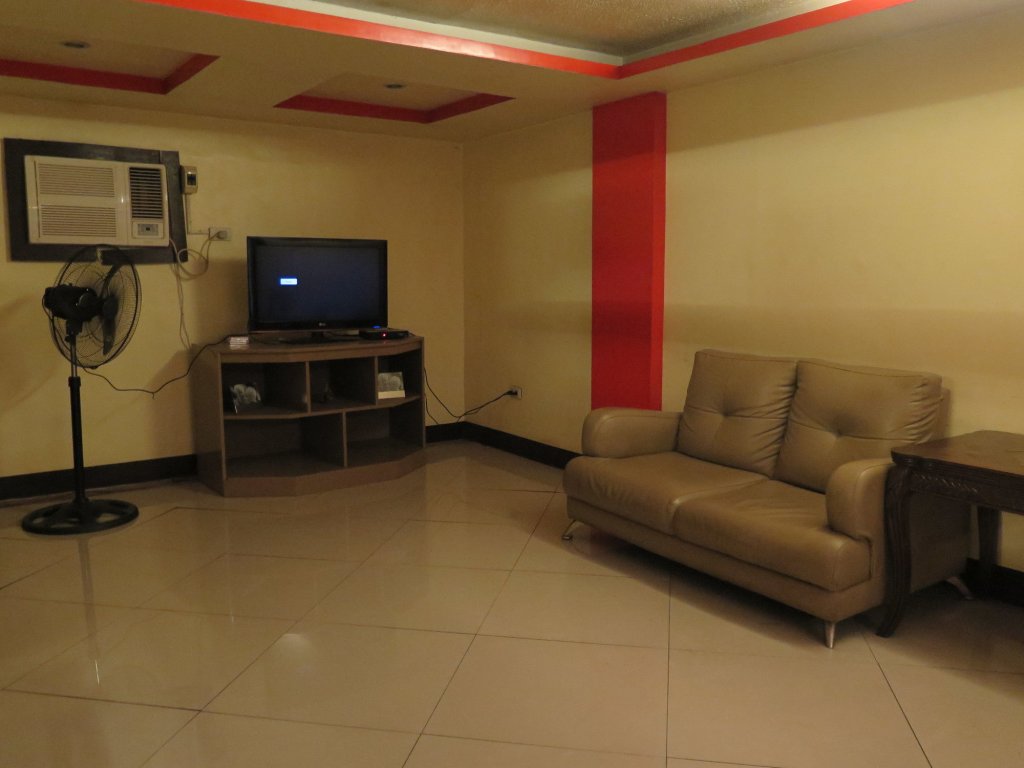 iloilo budget inn valeria