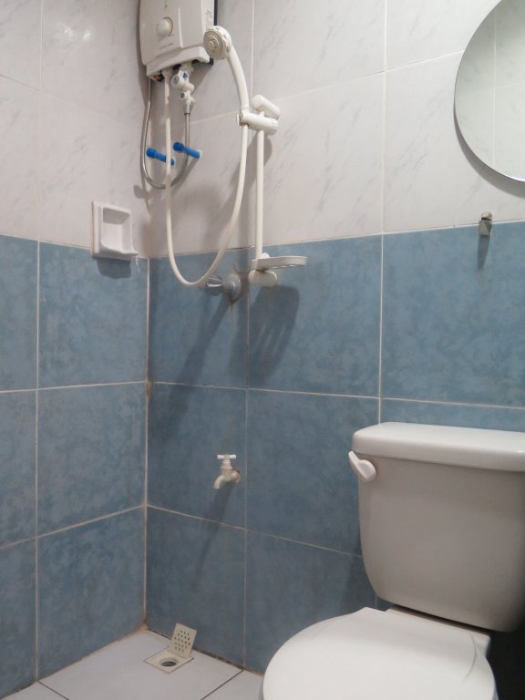 iloilo budget inn valeria