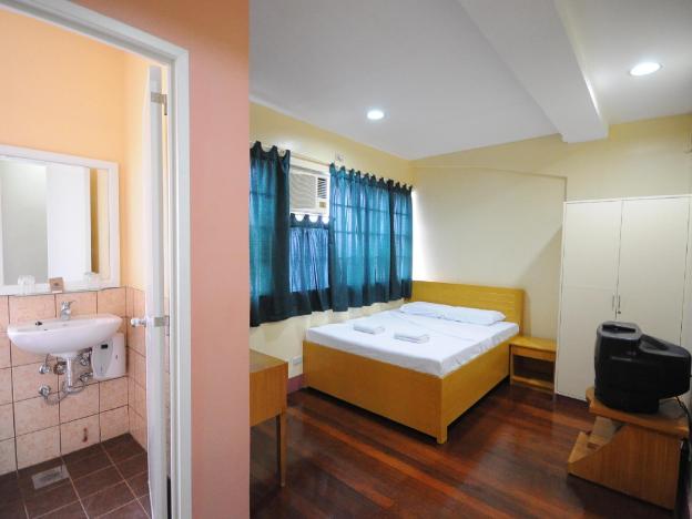 marbella leisure hostel