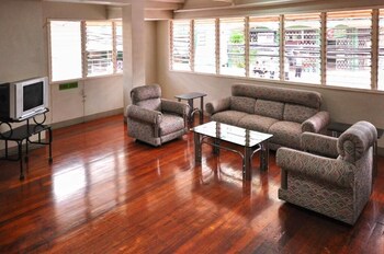 marbella leisure hostel