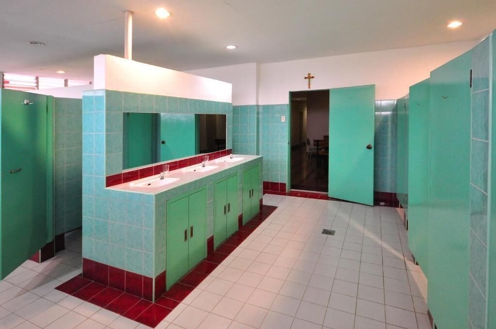 marbella leisure hostel