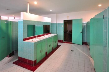 marbella leisure hostel