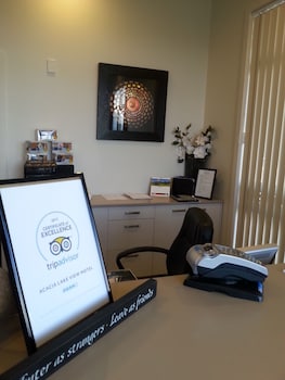 acacia lake view motel