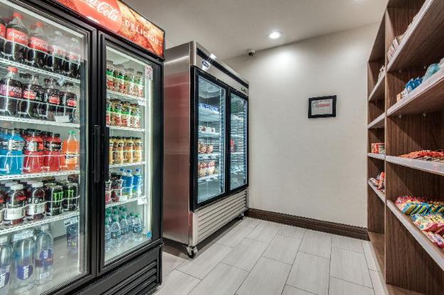 holiday inn express and suites dallas north addison