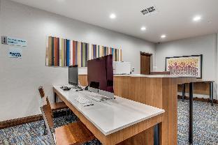 holiday inn express and suites dallas north addison