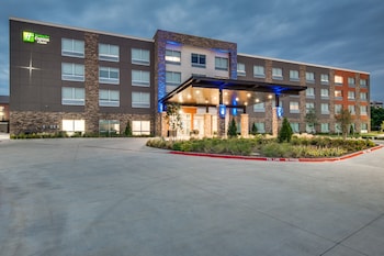 holiday inn express and suites dallas north addison