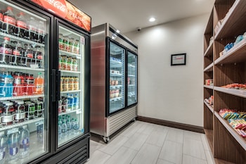 holiday inn express and suites dallas north addison