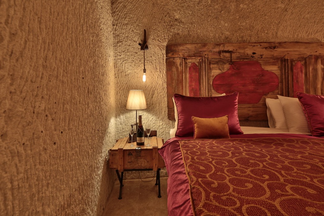 the owl cave hotel