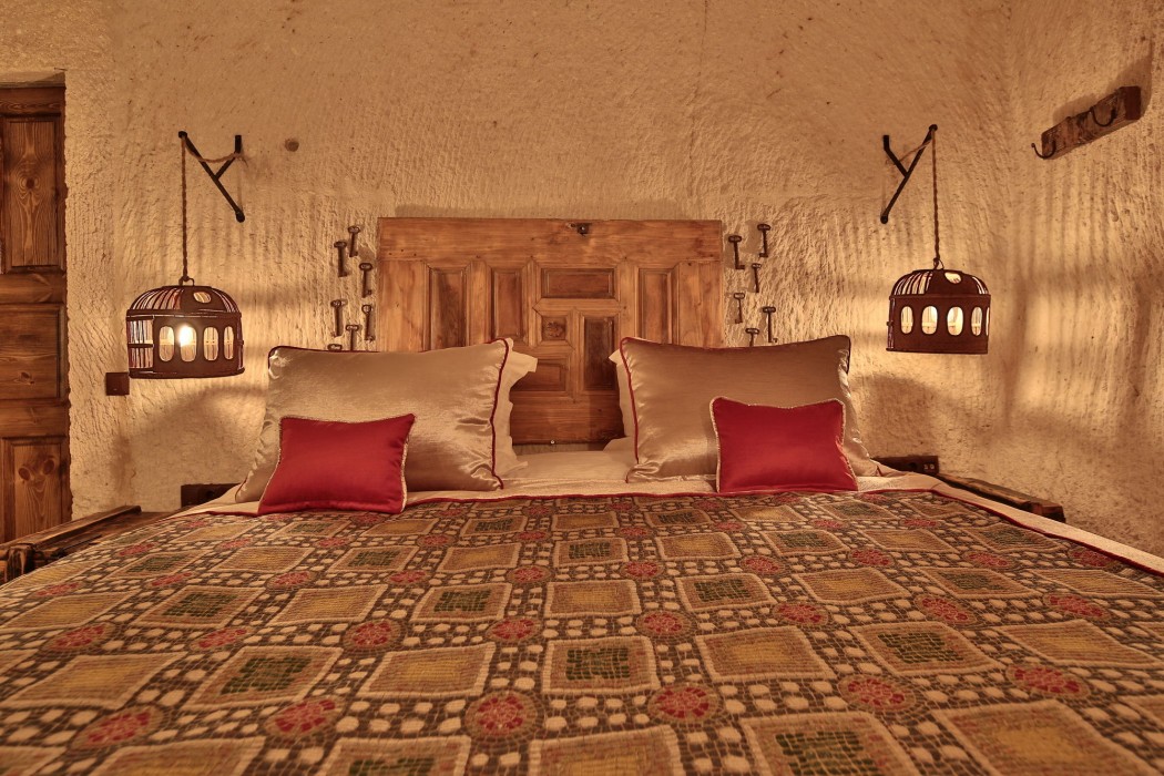 the owl cave hotel