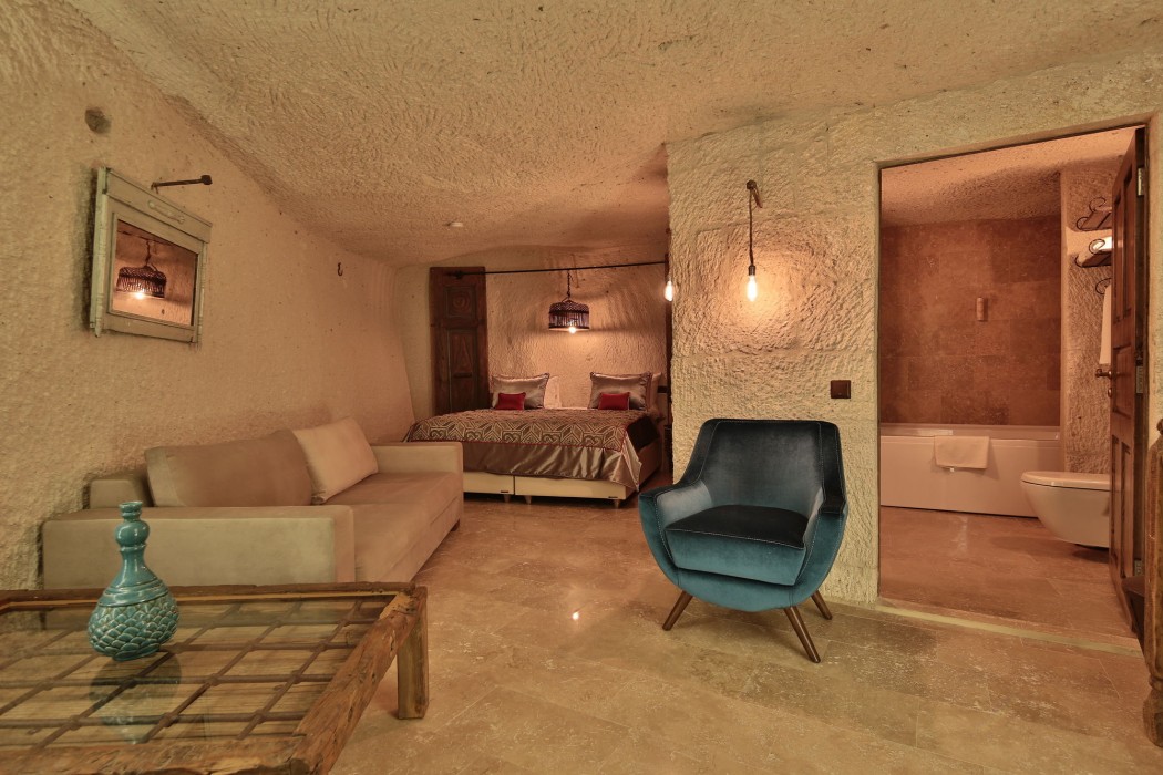 the owl cave hotel