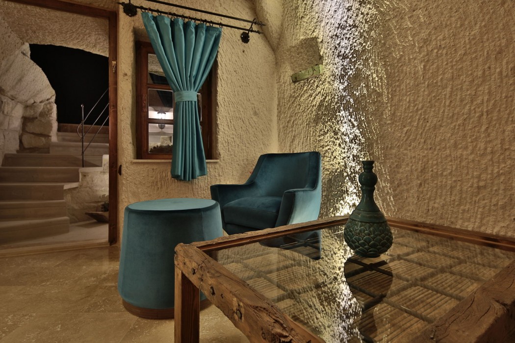 the owl cave hotel