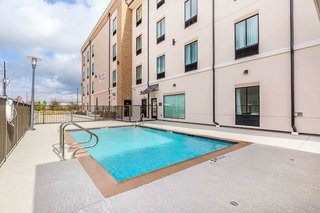 Comfort Suites Near Sam Houston Race Park,Downtown Houston>>Dallas,3 star