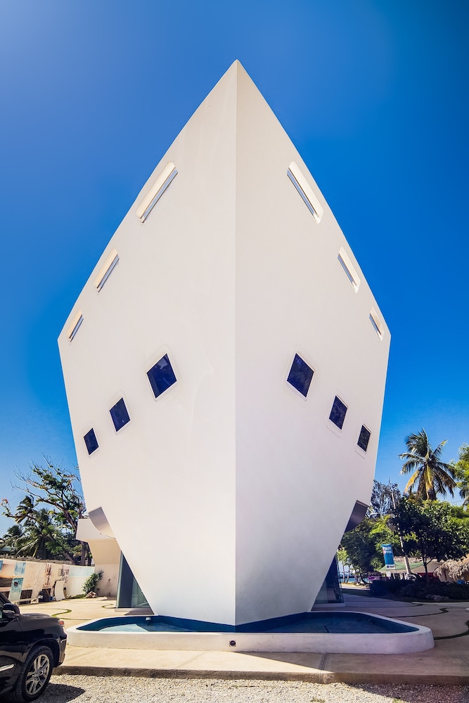 puerto plaza las terrenas