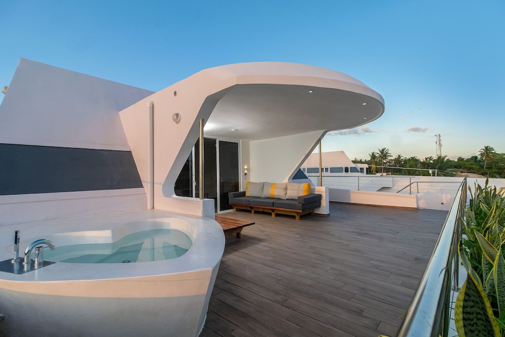 puerto plaza las terrenas