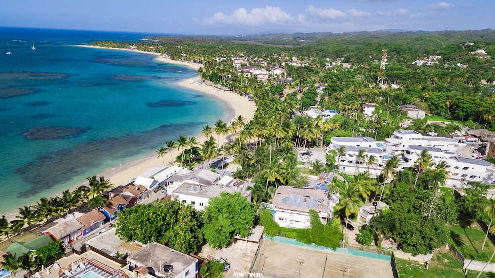 puerto plaza las terrenas