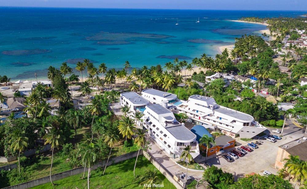 puerto plaza las terrenas