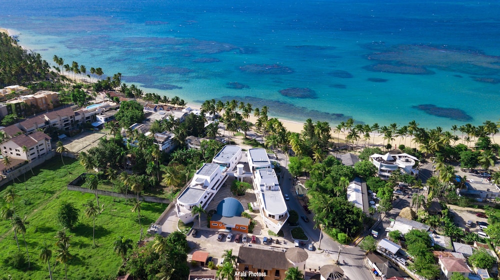 puerto plaza las terrenas