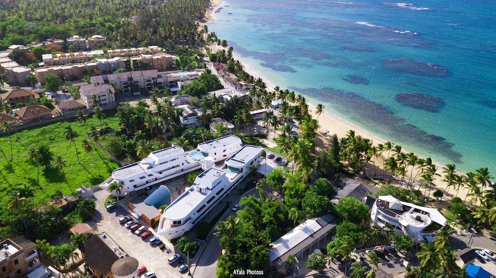 puerto plaza las terrenas