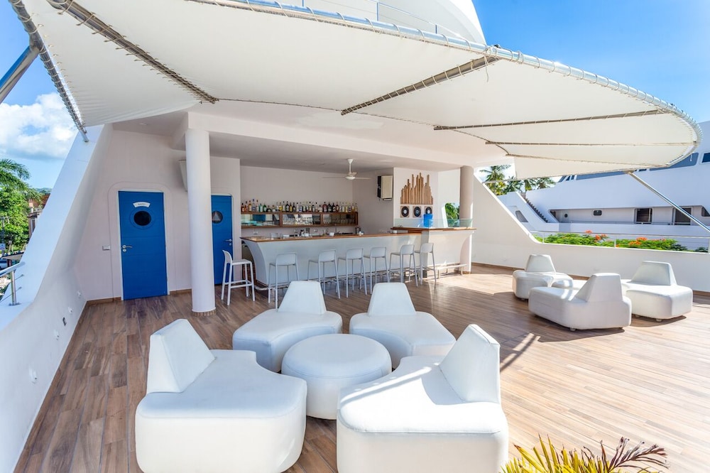 puerto plaza las terrenas