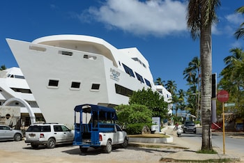 puerto plaza las terrenas